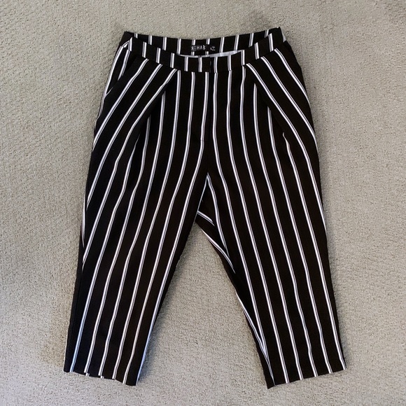 AKIRA Cropped Loose Fit Striped Trousers - Picture 2 of 8